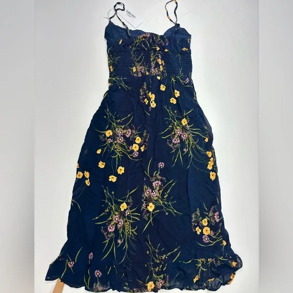 Reformation Genie Midi Dress in blue flora 4 - Picture 7 of 9